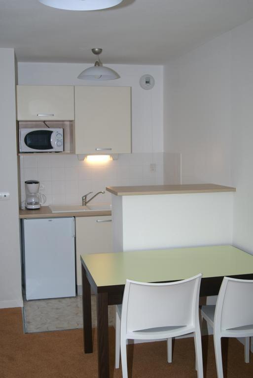 Le Fleur"H"On 11 D'Honfleur, T2 En Residence Avec Piscine, Wifi Et Parking Gratuits Equemauville Luaran gambar